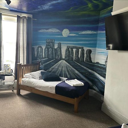 Stonehenge Inn & Shepherd'S Huts Bulford Extérieur photo