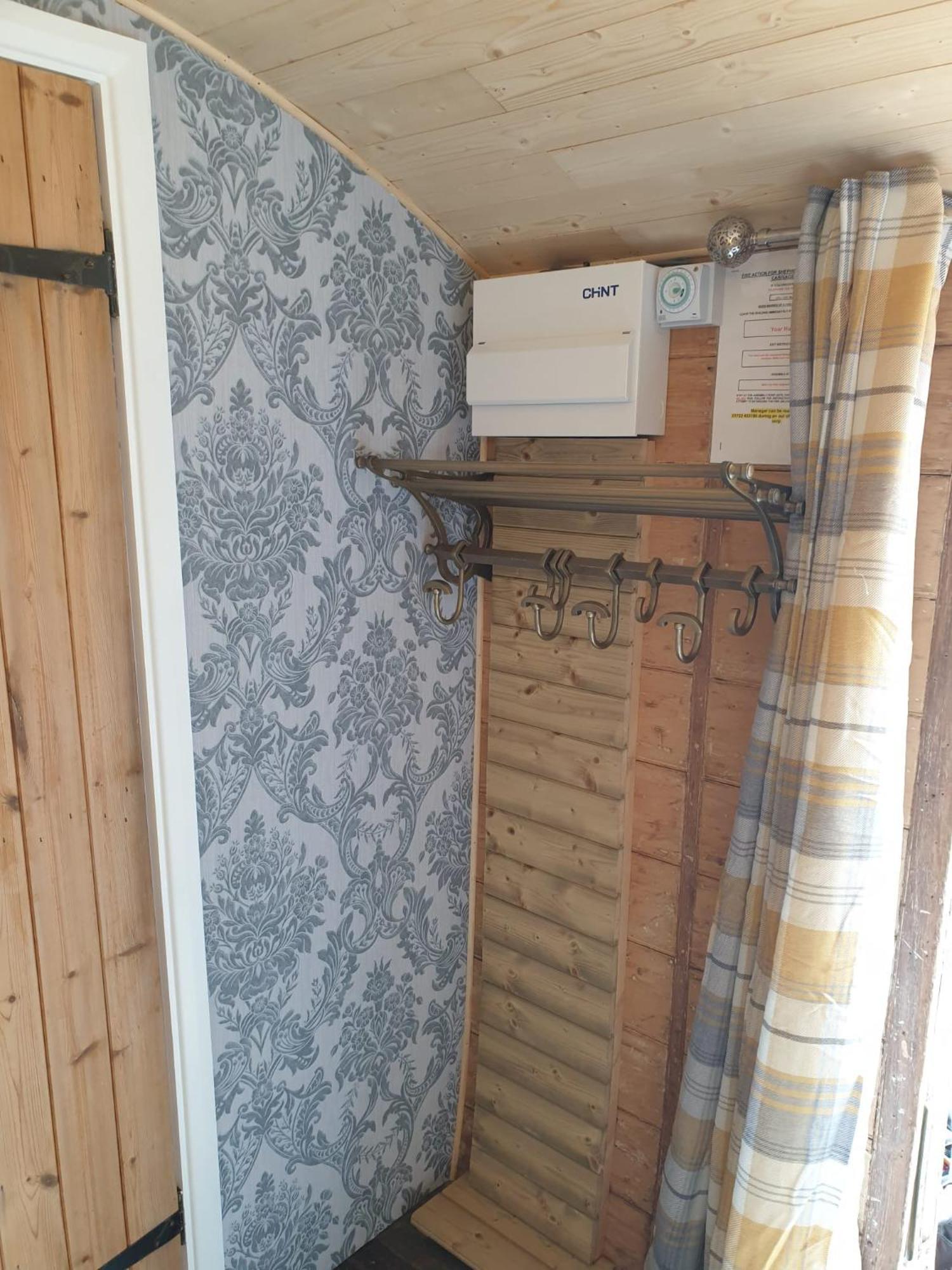 Stonehenge Inn & Shepherd'S Huts Bulford Chambre photo