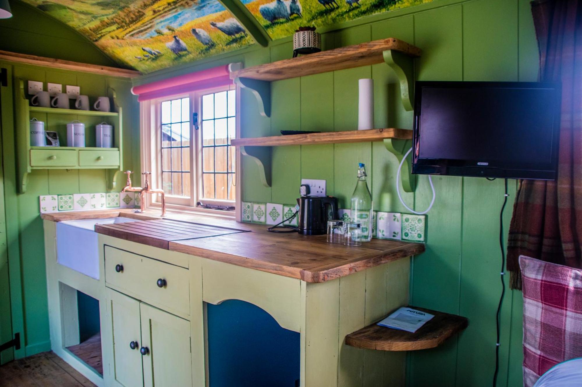 Stonehenge Inn & Shepherd'S Huts Bulford Chambre photo
