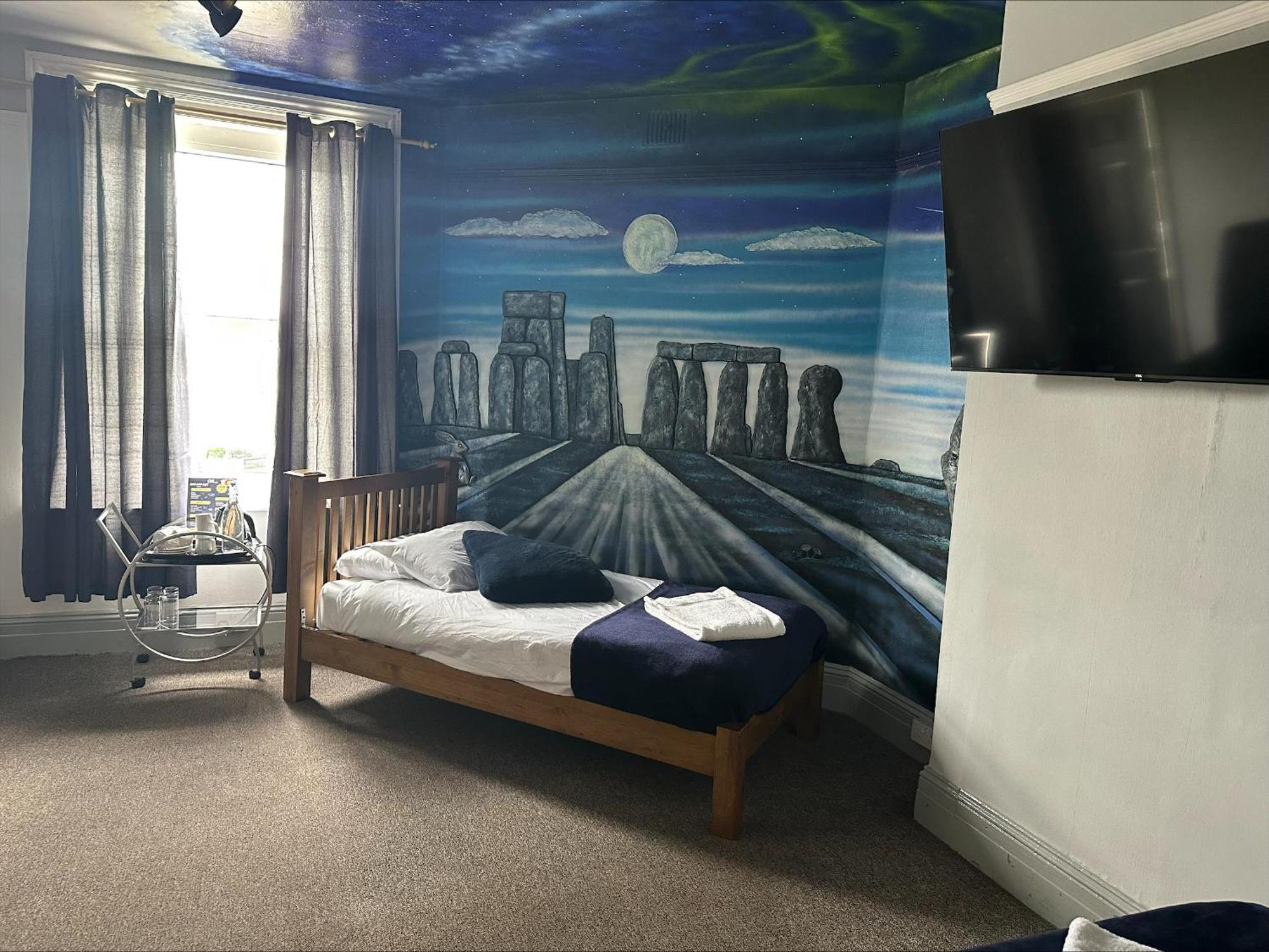 Stonehenge Inn & Shepherd'S Huts Bulford Extérieur photo