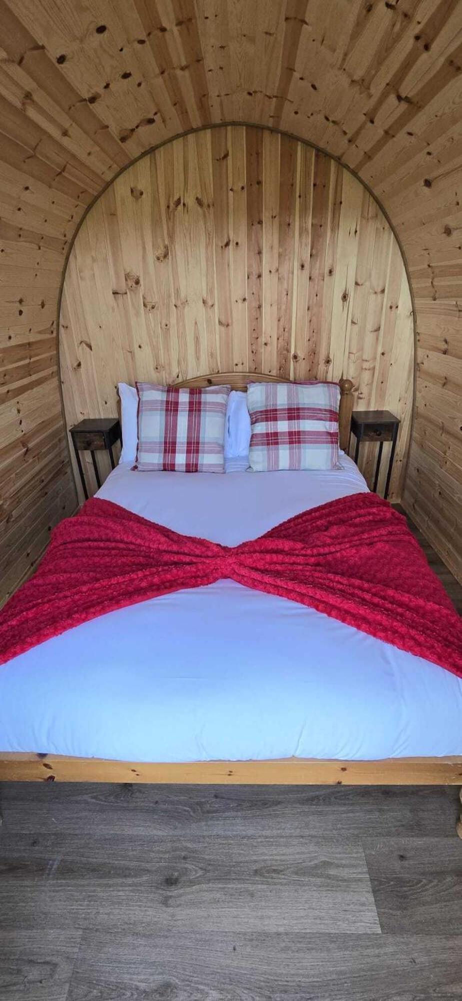 Stonehenge Inn & Shepherd'S Huts Bulford Chambre photo
